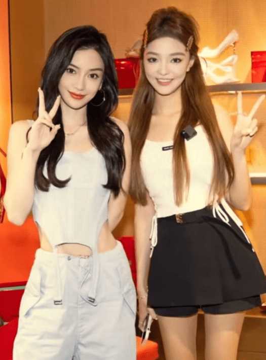 痞幼追星Angelababy 共同现身活动,网红和明星差距一下就看出来了