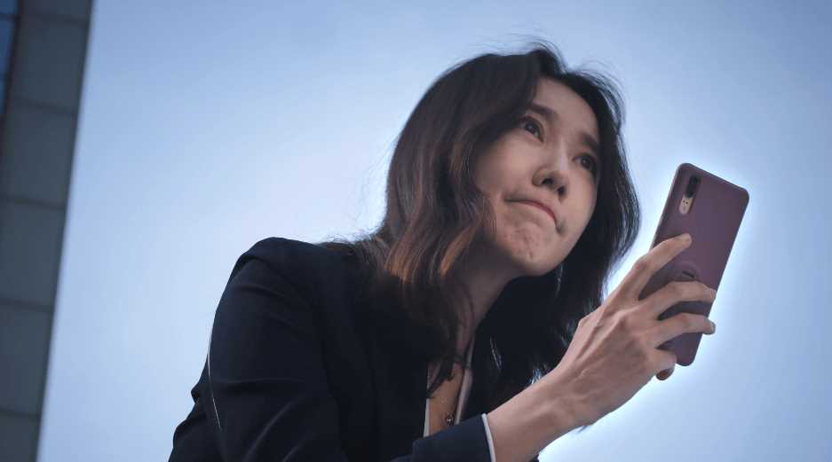 她的城:李英男屡屡受挫险跳楼自杀,撞见高总芊芊偷情 局面迎来转机
