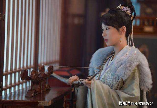 《长相思》小夭弓箭认主时 一袭红衣现身的相柳算是“嫁”出去了