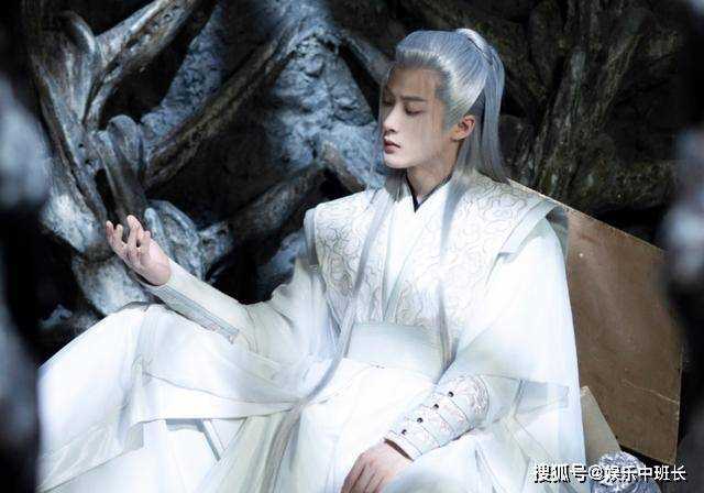 《长相思》被洪江救了还是害了?相柳的一腔愚忠 搭上了自己的一生