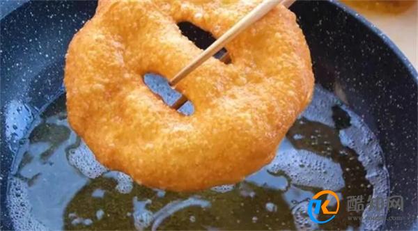 婆婆祖传三代炸油饼配方,放半个月都不硬,比早餐店好吃多了