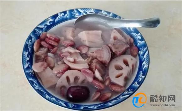 莲藕荷包豆腊肉汤这样做,好吃又营养,老人孩子都喜欢