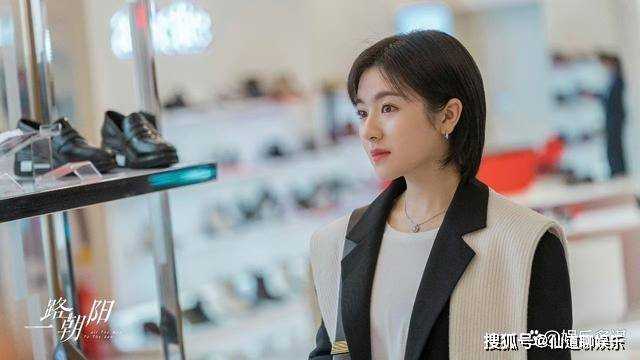 《一路朝阳》各人物结局：李幕嘉创业成功成总裁 与黎光分手嫁小鲜肉