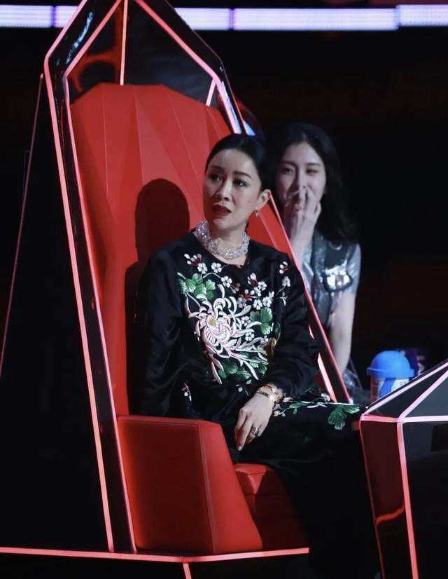 那英陷舆论危机!澳门演唱会惨遭网友抵制 门票滞销严重主办方降价促销