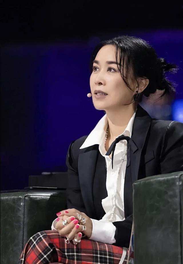 那英陷舆论危机!澳门演唱会惨遭网友抵制 门票滞销严重主办方降价促销