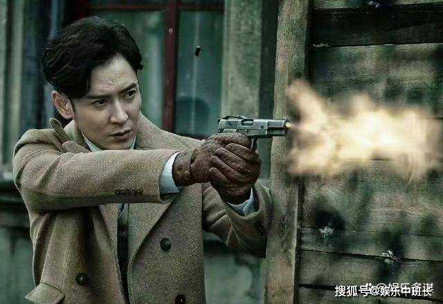 《蜂巢》顾盼无意间露出腰间胎记 谭仲文当场哭得泣不成声:竟是你!