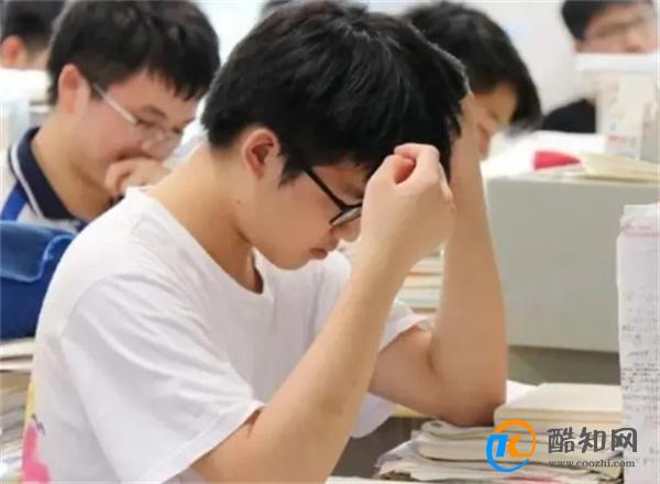 高考倒计时:考生遇到这4种情况时,家长和孩子可以这么做