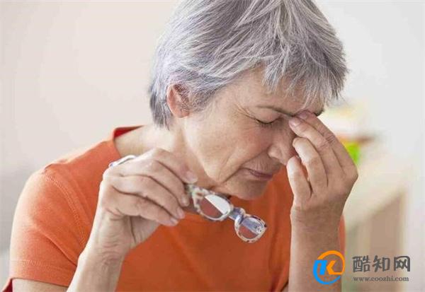 女子每天坚持吃维生素B12 4个症状或得到改善 看完涨知识了
