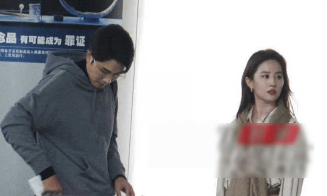 刘亦菲彭冠英吻戏上热搜!彭冠英被亲到耳朵爆红 氛围感让人看傻