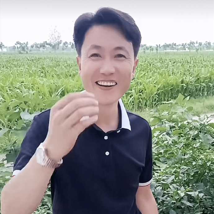 才曾在直播时高喊给我你的医药费 诱导粉丝刷钱给他撑场面