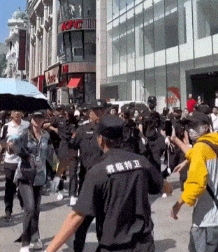 甄子丹为排场大道歉 希望网友不要骂保安