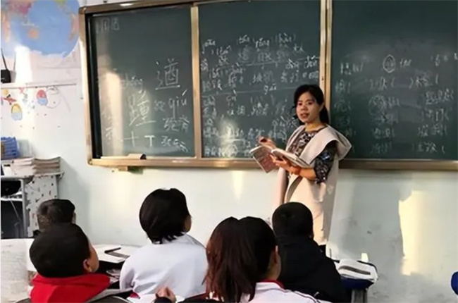 教师总结教育行业3个怪现象 明明弊端很大 反而习以为常