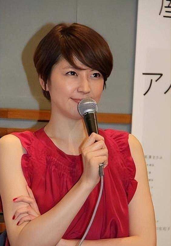 日本艺人长泽雅美作为国外很出名的美女,30岁以后为何颜值迅速滑落?