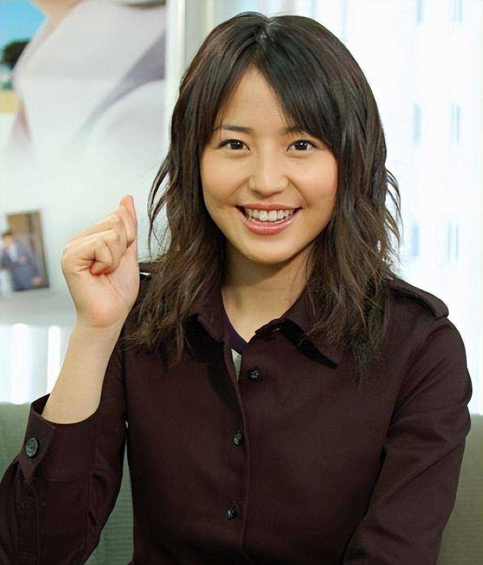 日本艺人长泽雅美作为国外很出名的美女,30岁以后为何颜值迅速滑落?