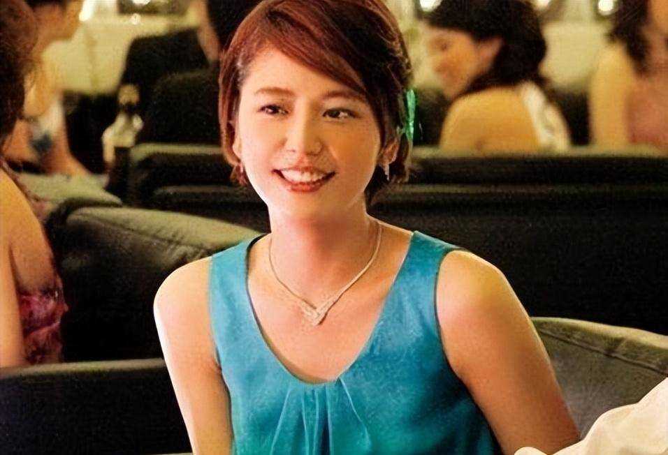 日本艺人长泽雅美作为国外很出名的美女,30岁以后为何颜值迅速滑落?