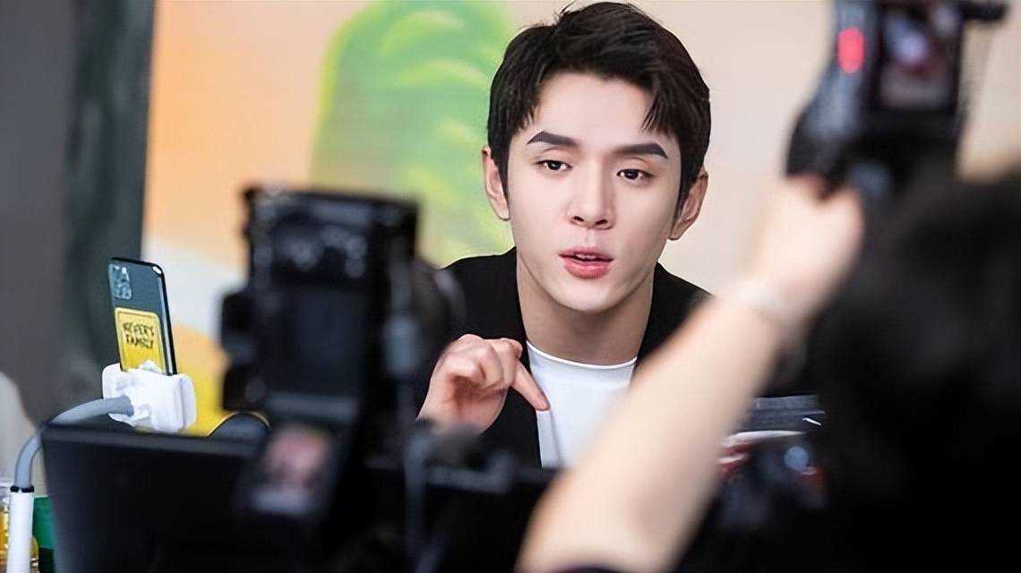 李佳琦道歉:辜负了你们的期望 网友们的怒火却难灭