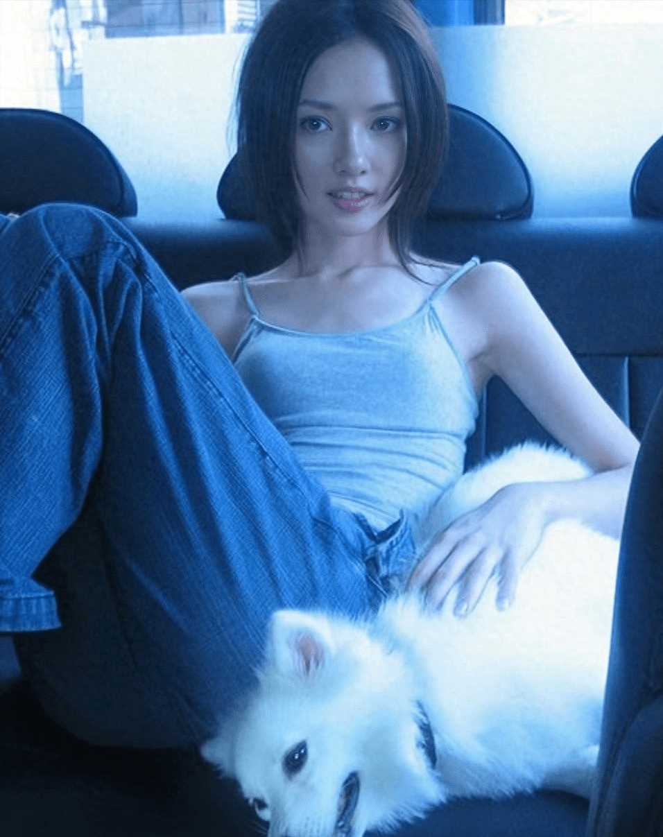 郭碧婷和老公走红毯大变样 许久未见她和向太越来越像