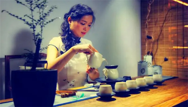 什么时候饮茶对身体更有益 什么时候饮茶对身体有害