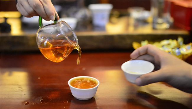 什么时候饮茶对身体更有益 什么时候饮茶对身体有害
