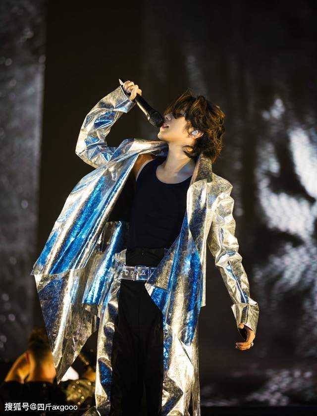 蔡徐坤说我是人也有需求 时隔三个月再次营业对负面传闻只字不提