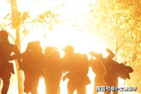 《他从火光中走来》大结局谁死了?《他从火光中走来》结局是be还是he?