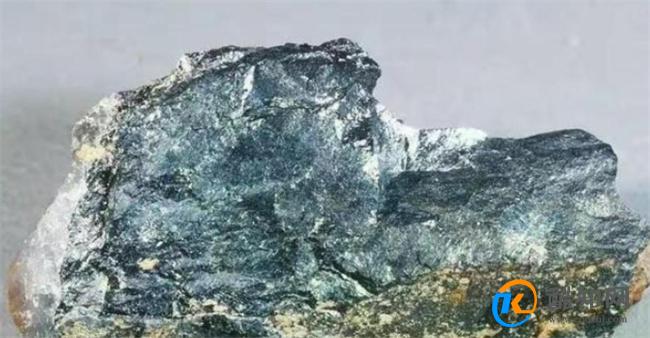 又一新矿物被中国科学家发现 以产地命名有着重要用途_酷知科普