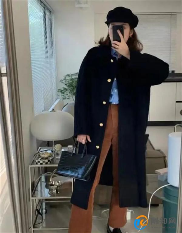 大龄女性要多一点女人味 这些时髦又有女人味的穿搭 值得推荐