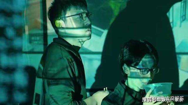 《坚如磐石》揭露家庭的真相 曾经相信的“血浓于水”是否成立