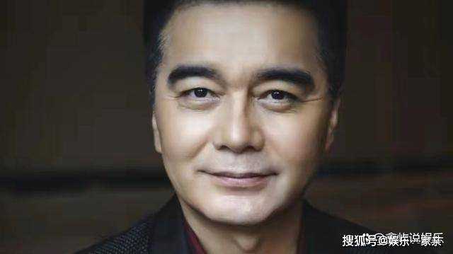 《坚如磐石》欲望与权力的较量 退休副市长为什么对金钱贪得无厌