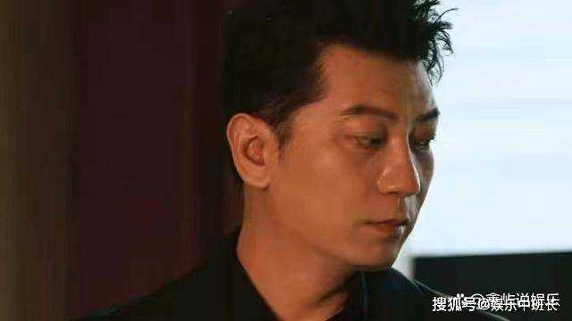 《坚如磐石》金江首富的隐秘生活 黎志田为什么用房卡躲避杀手?