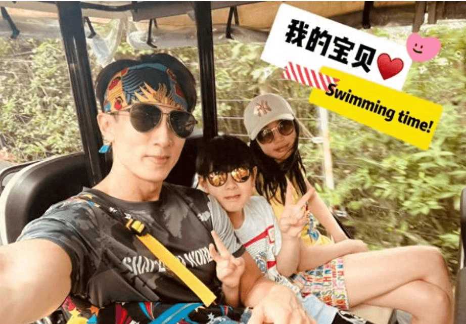 吴尊全家捧场周杰伦演唱会 这都是谁的青春和谁的青春同框了