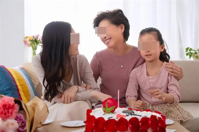 人到60之后 和子女相处时做到这两点 晚年才能更幸福