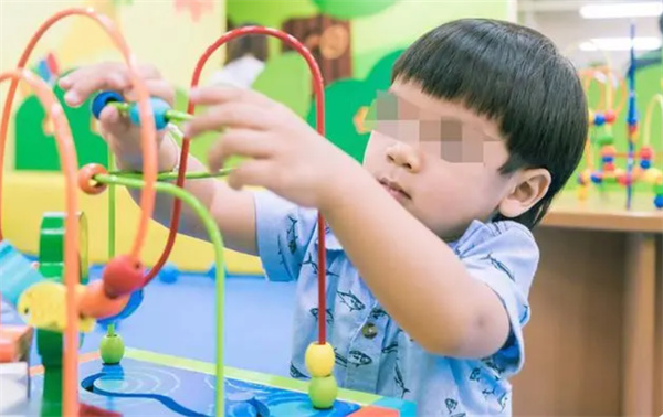 玩具选错也会变成伤害 给孩子挑选玩具 家长要看好这三点