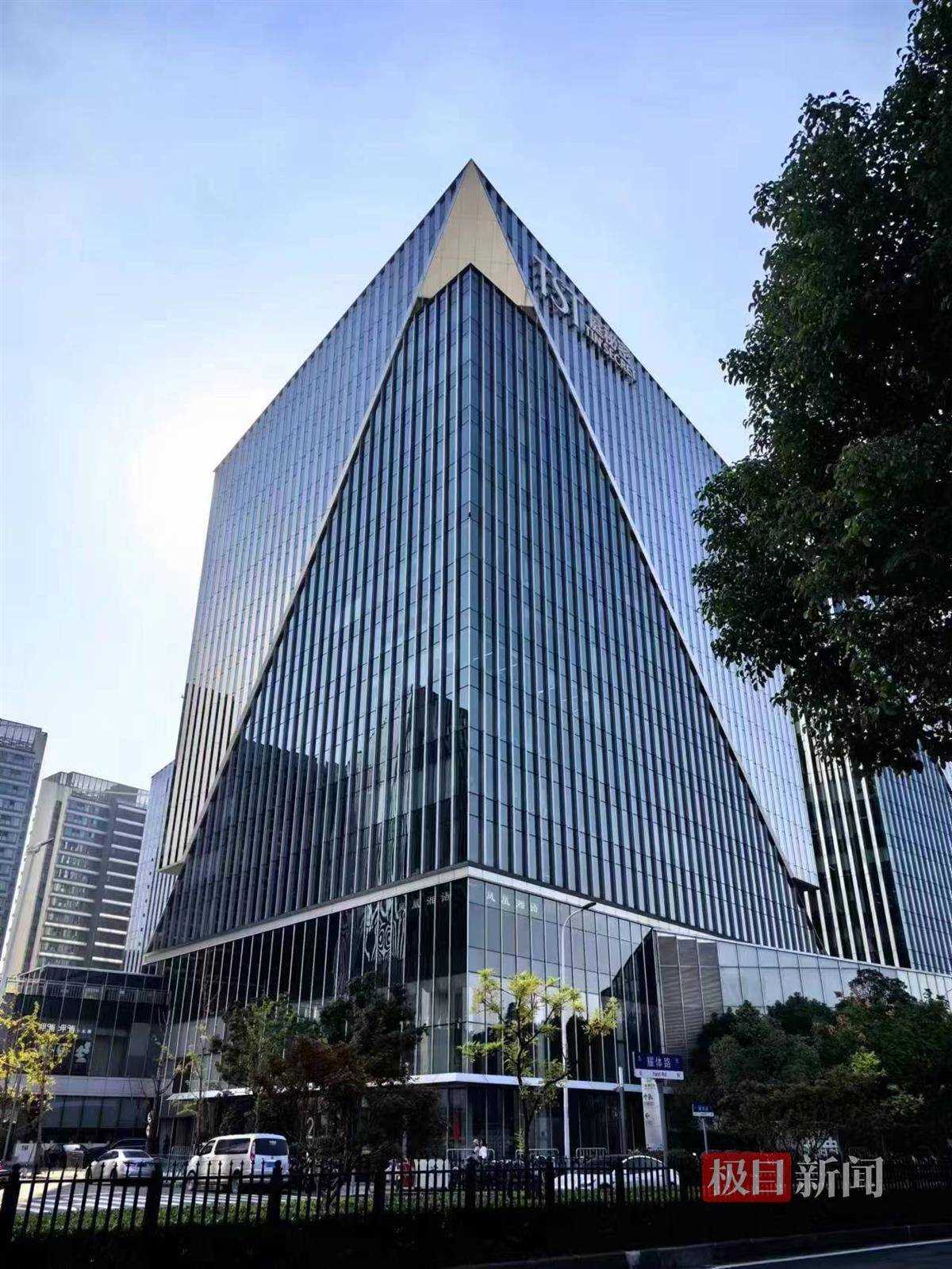 张庭96套房产解封引关注 代理律师称不排除市监局撤案可能