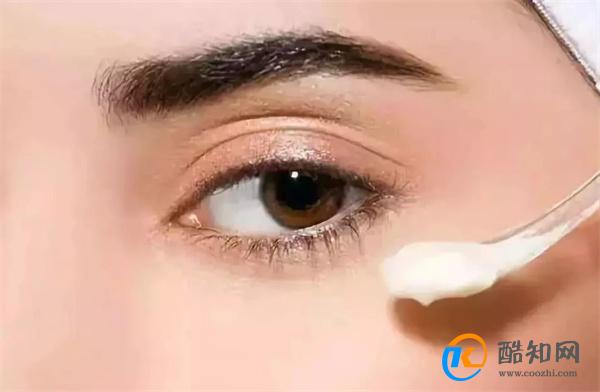 正確使用眼霜的方法 眼霜怎么用