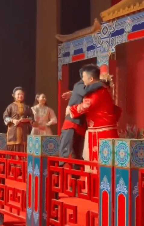 撒贝宁现身外甥婚礼客串主持 司仪界的当红炸子鸡,引爆全场气氛!