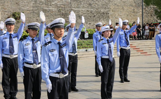 辅警几年能升为正式警察 辅警和协警有什么区别
