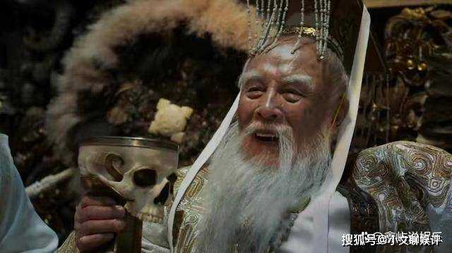 《封神》睡觉佩剑随身而带 殷寿丢失的安全感暗示了王位的可怕威胁