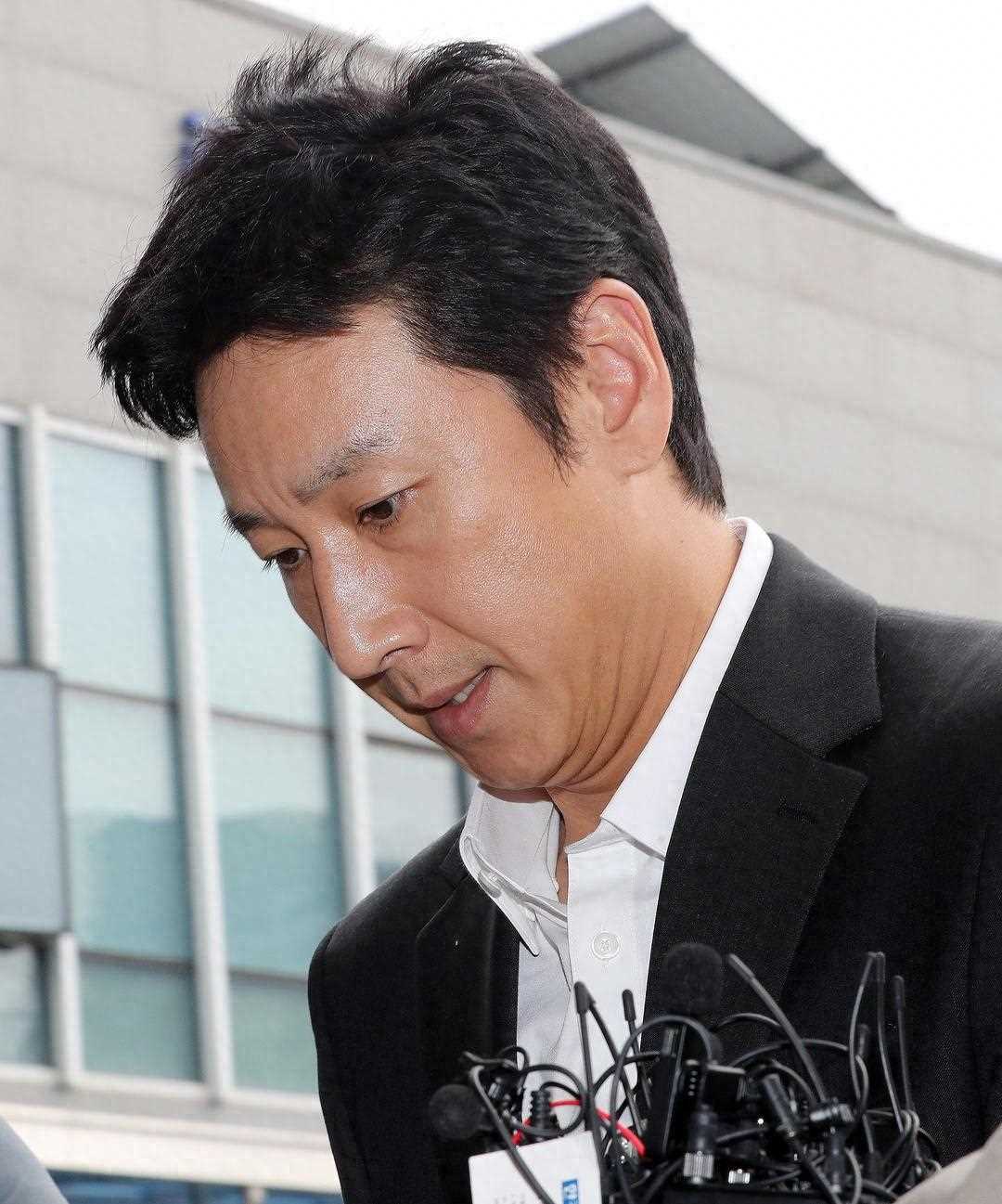 塌方了!韩星李善均承认吸毒 部作品受影响凉凉