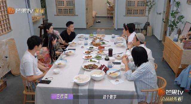 金莎男友为追她给她做了100多道菜