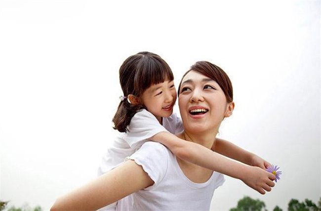 孩子叫你妈妈还是妈 看似一字之差 其实藏着很多秘密
