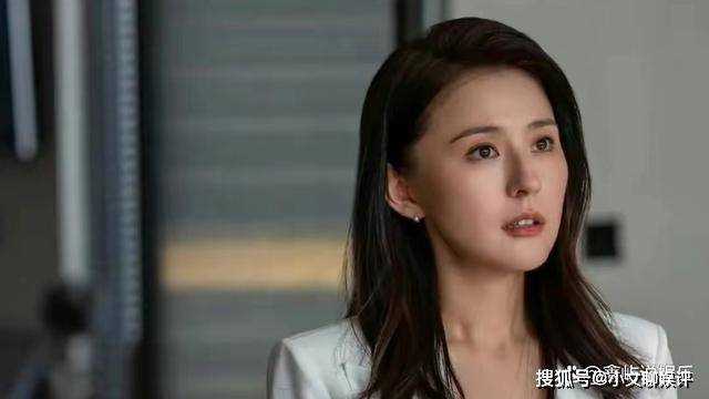 《无所畏惧》罗英子还清债务 开几百万辆豪华车?