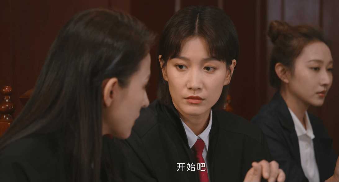 无所畏惧：坚持让夏琳琳出庭作证 突显性骚扰案中罗英子能力的严重不足