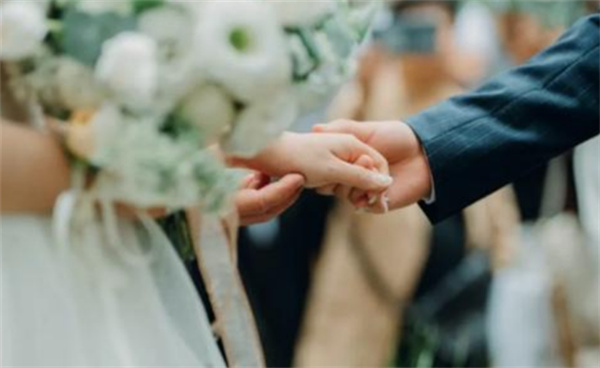 这届年轻人结婚可以但先签协议 合法吗