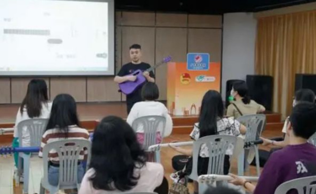 为何这届打工人流行上夜校