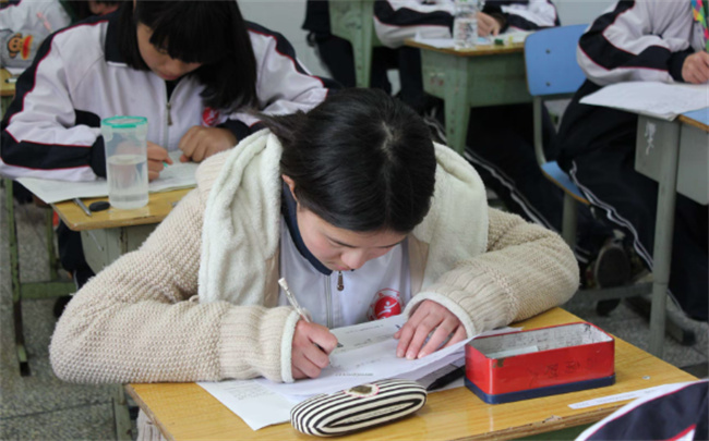 学生考试不认真怎么办 孩子考试不细心怎么办