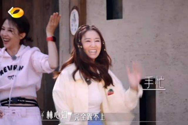 霍建华真是女儿奴!林心如说霍建华现在主要在家照顾孩子 负责送女儿上学