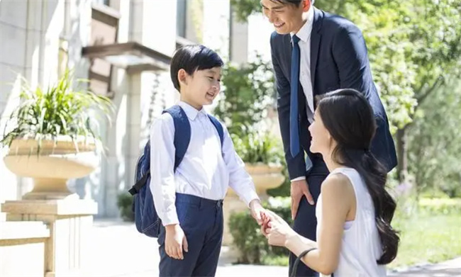 建立更棒的亲子关系 拉近与孩子的距离 只需这样一个动作