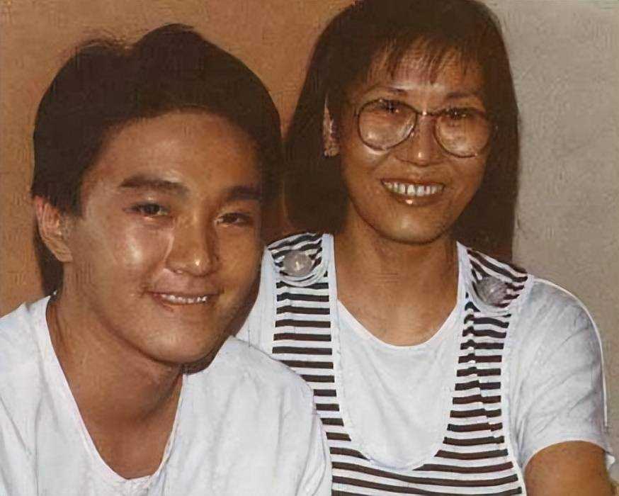 刘德华结婚15年首揭妻子真名 别再叫她“朱丽倩”了
