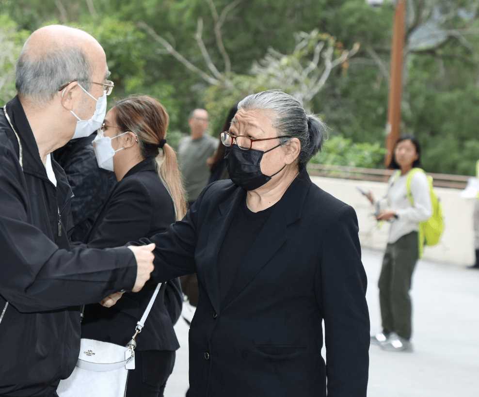 刘德华结婚15年首揭妻子真名 别再叫她“朱丽倩”了